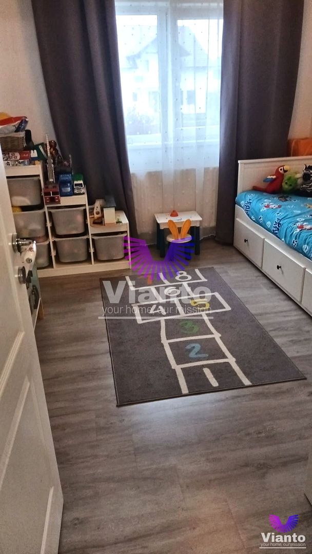 Apartament 3 camere si curte proprie | Parcare privata | Selimbar