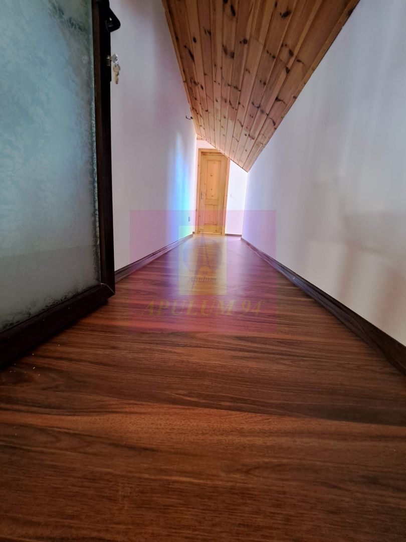 Vila de vanzare in Busteni - Zona Piatra Arsa - imaginea 42