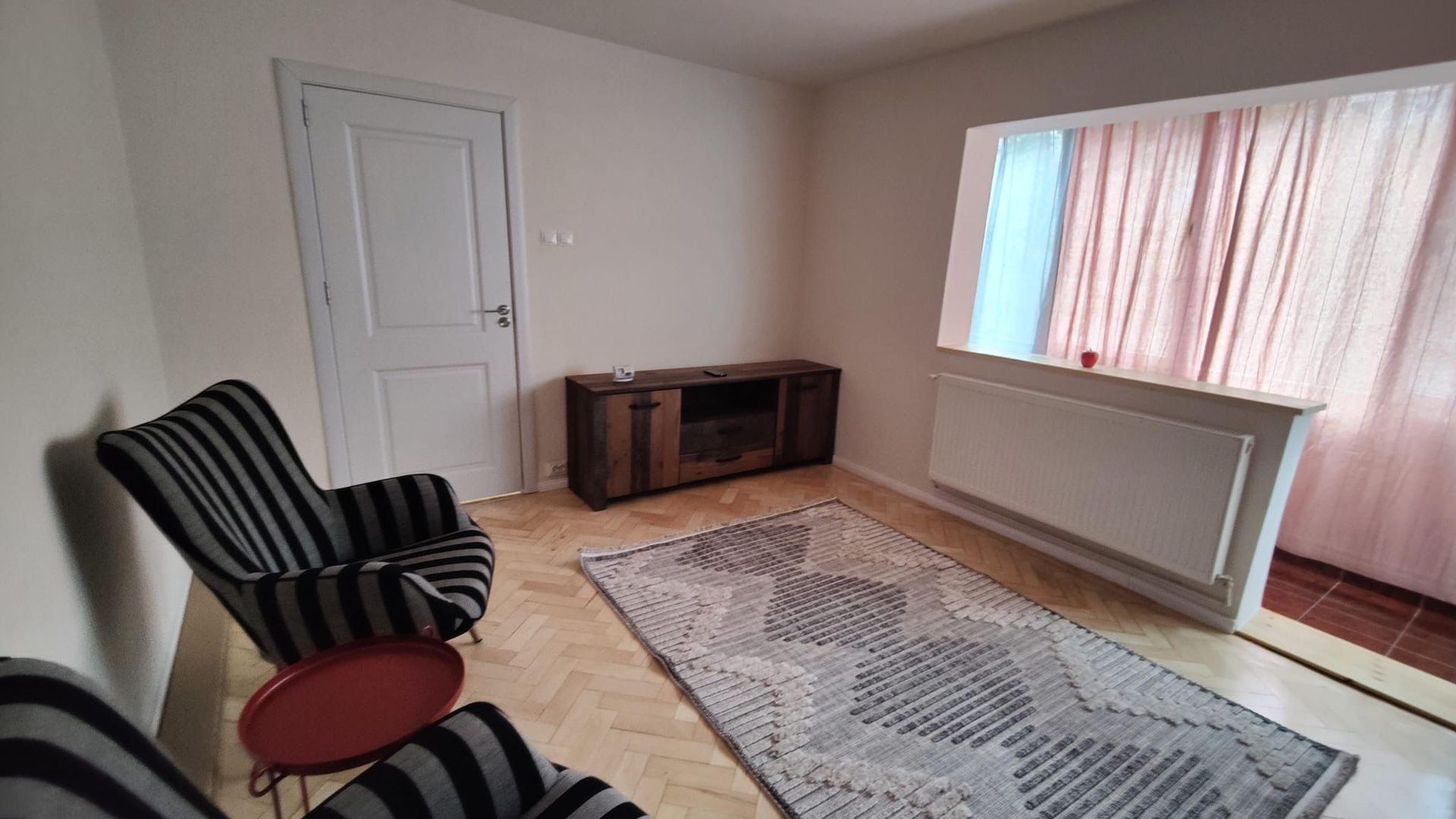 Apartament modern cu 3 camere de închiriat – Zona Torontal - imaginea 3