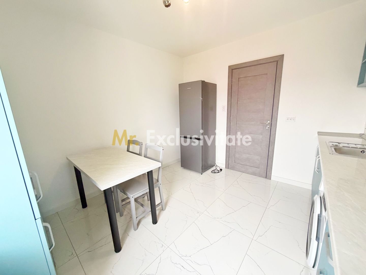 Inchiriere apartament 3 camere decomandat - cartier Trivale - imaginea 6