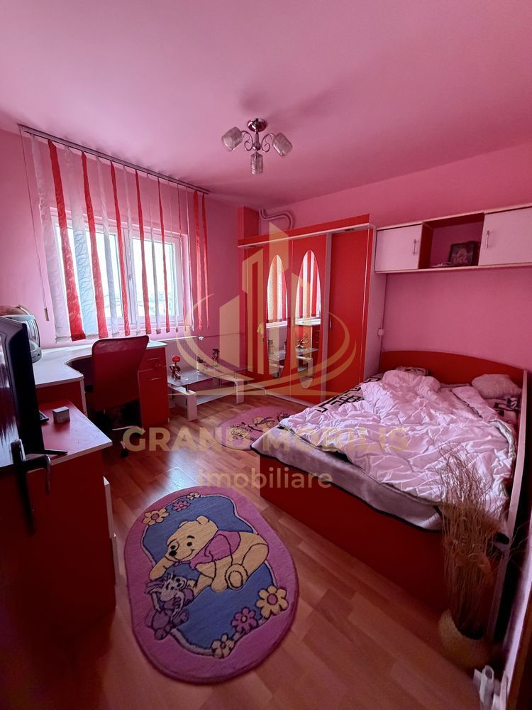 Apartament cu 4 camere 2 bai sector 4  Berceni - imaginea 2