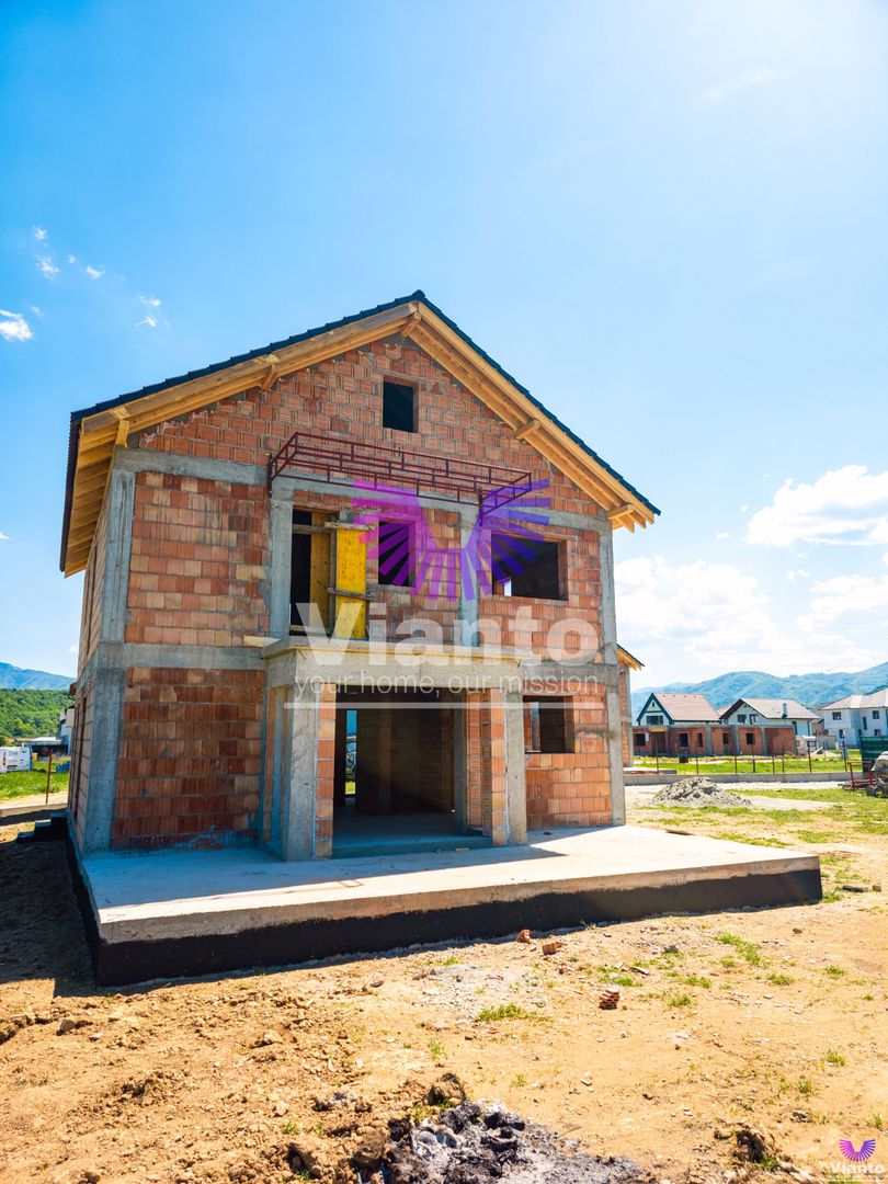 Casa individuala constructie noua 4 camere - teren 400 mp - Talmaciu