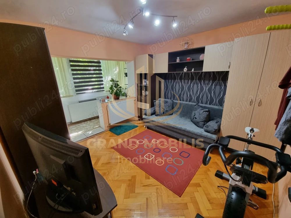 Apartament 3 Camere | Decomandat | Etaj 3/5 | Zonă Calea Aradului - imaginea 2