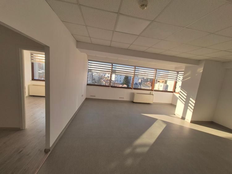 Calea Floreasca, 75 mp, loc parcare subsol, cladire birouri