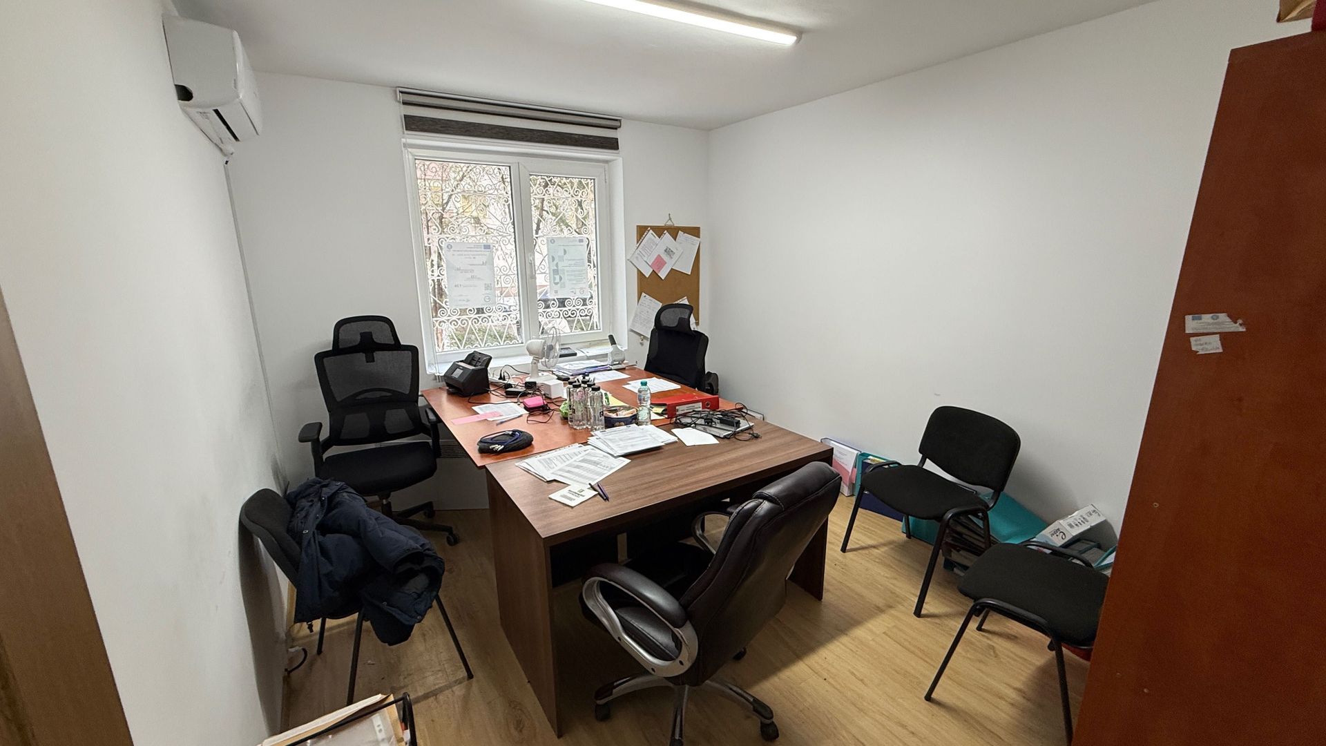 De vanzare 4 Camere, Crangasi,  Renovat 2025