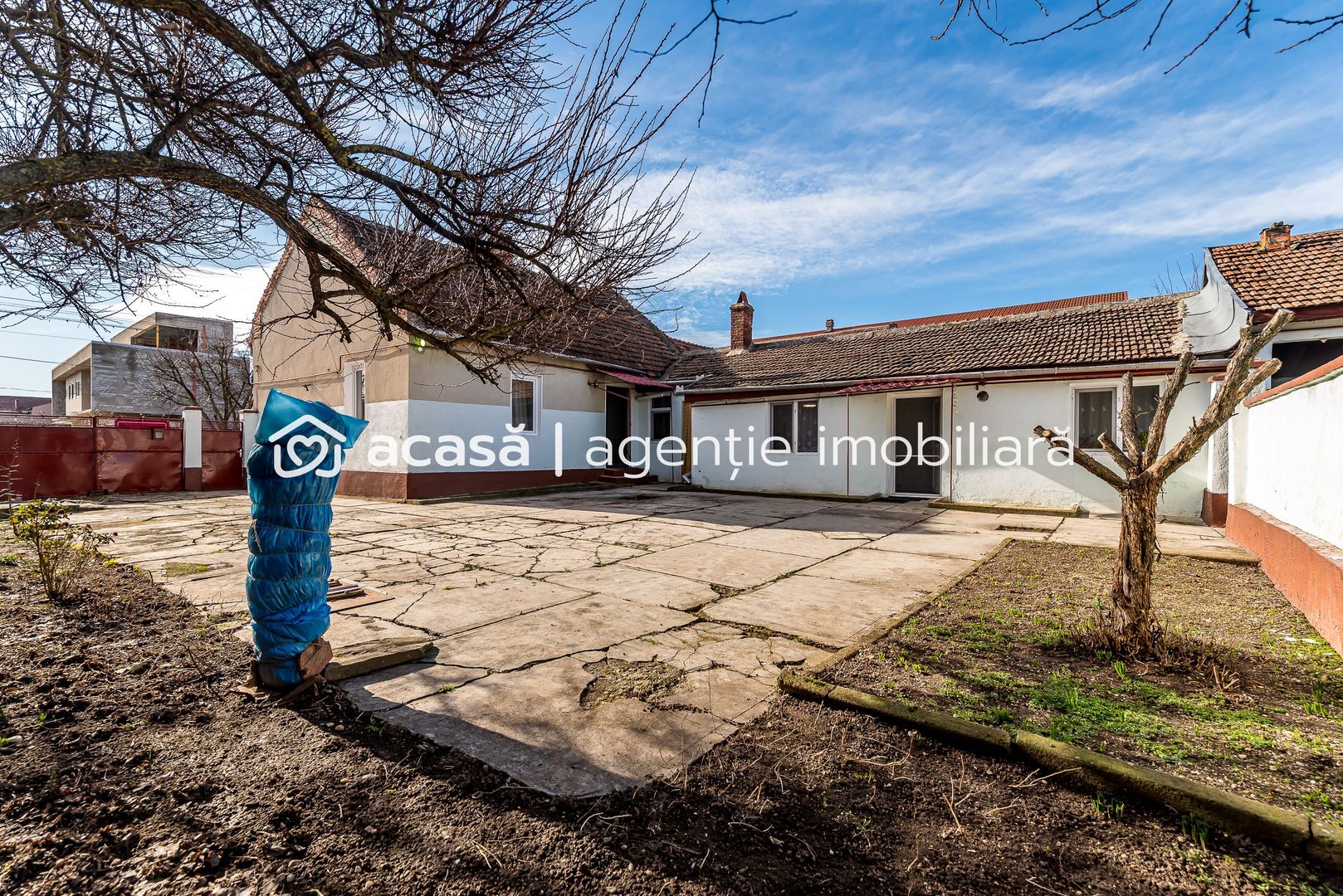 VÂNDUT! Casă cu teren 846 mp Micalaca, Strada Lipovei.