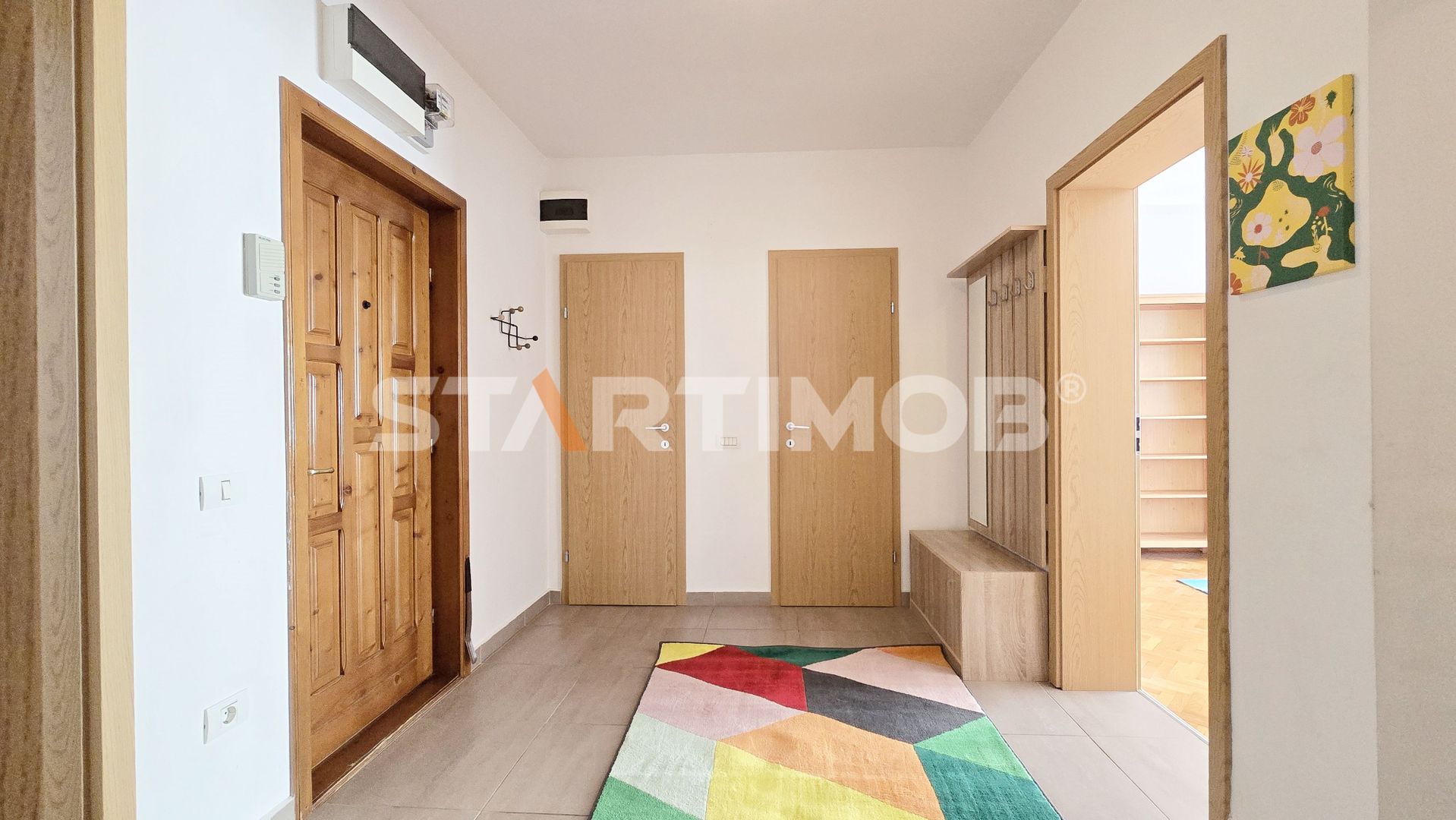 Apartament 3 camere cu parcare si boxa Central