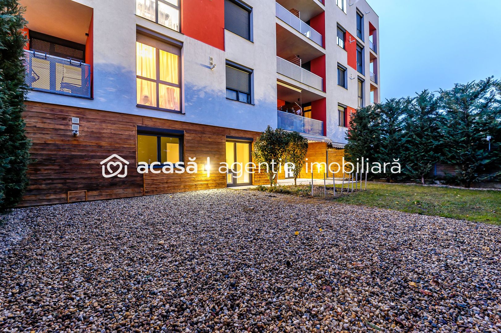 Imagine 2 - PROPRIETATE VANDUTA Apartament ARED spectaculos cu gradina si garaj
