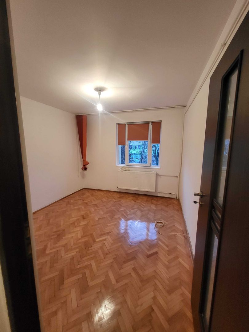 Titan, Intrarea Bădeni nr. 3 | 56 mp utili | Etaj 4/4 | Balcon generos