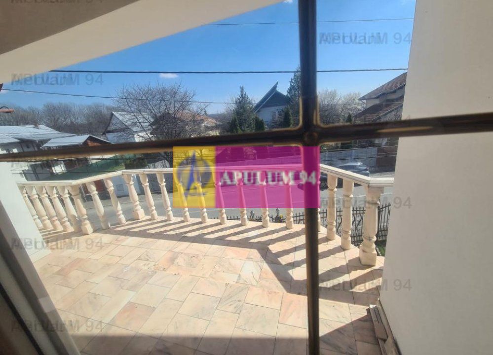 CASA (VILA) DE VANZARE IN CORNU