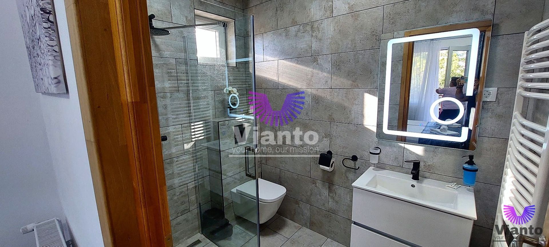Apartament premium la casa 4 camere si curte | Sub Arini