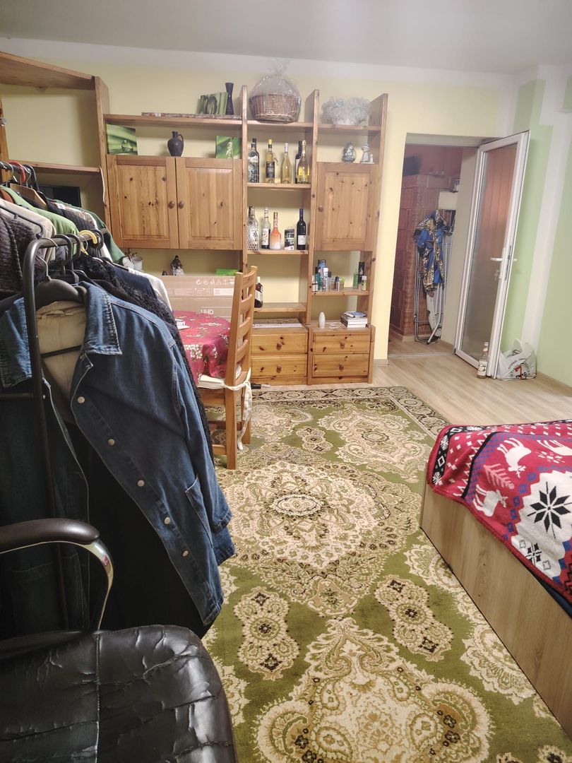 Casă cu 4 camere și teren generos de 2.370 mp – Deta, Strada 1 Mai - imaginea 11