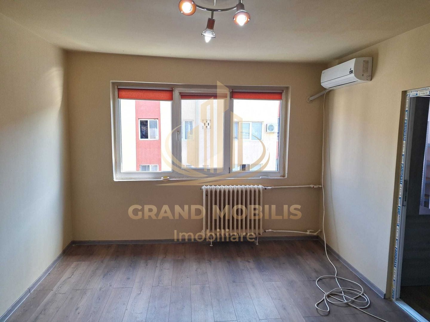 Apartament 2 camere recent renovat – Zona Calea Șagului