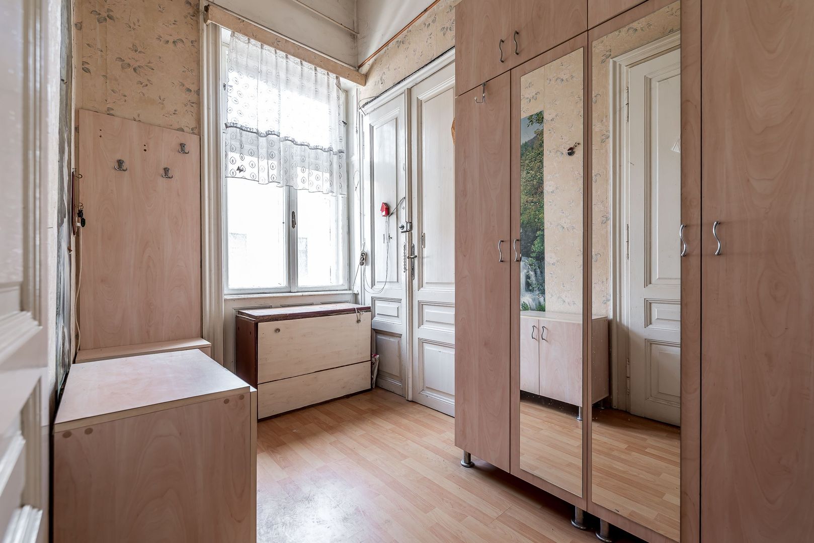 Imagine 5 - Rezervat Apartament 98 mp pe bulevardul Decebal, fatada renovata