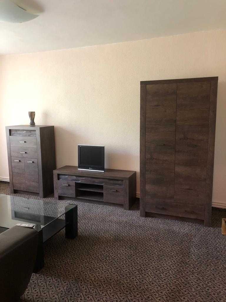 Apartament de 3 camere decomandat Berceni