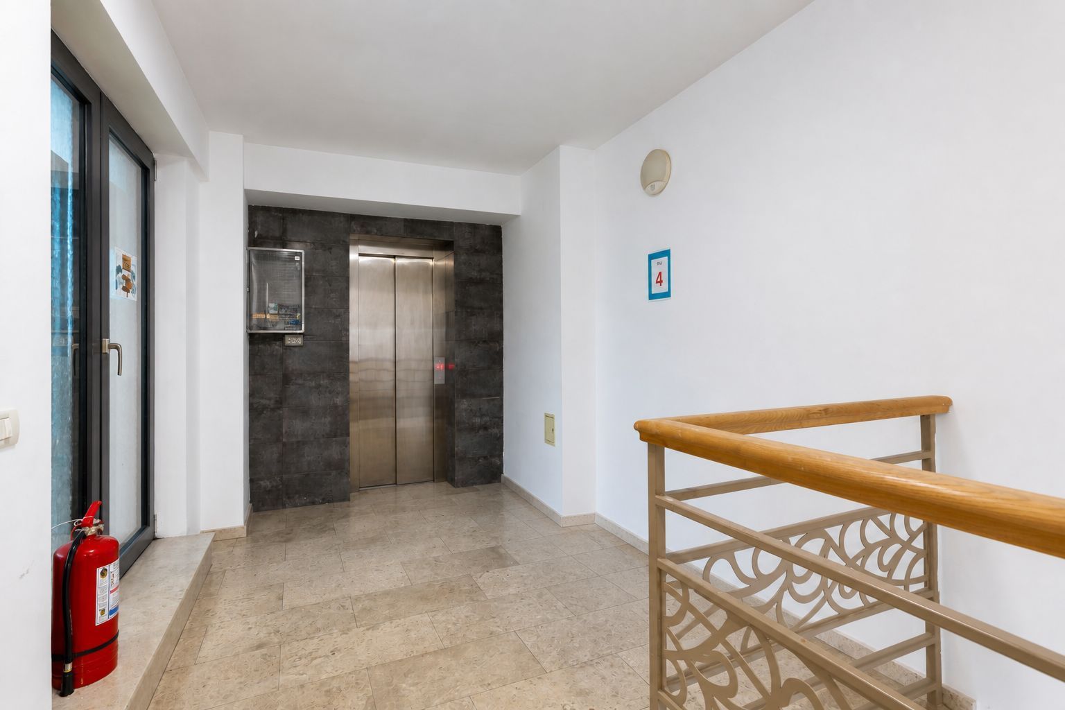 Sector 1 cladire de birouri 800 mp de inchiriat - imaginea 10