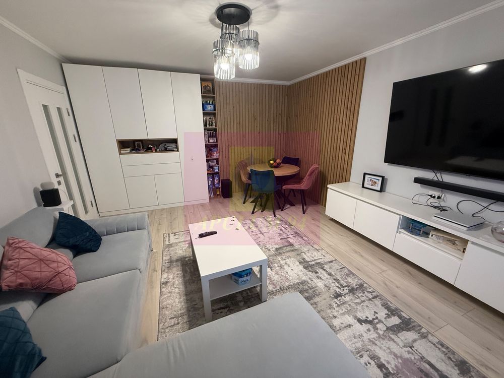 Apartament de vanzare 3 camere Mall Vitan, cu Centrala proprie - imaginea 2