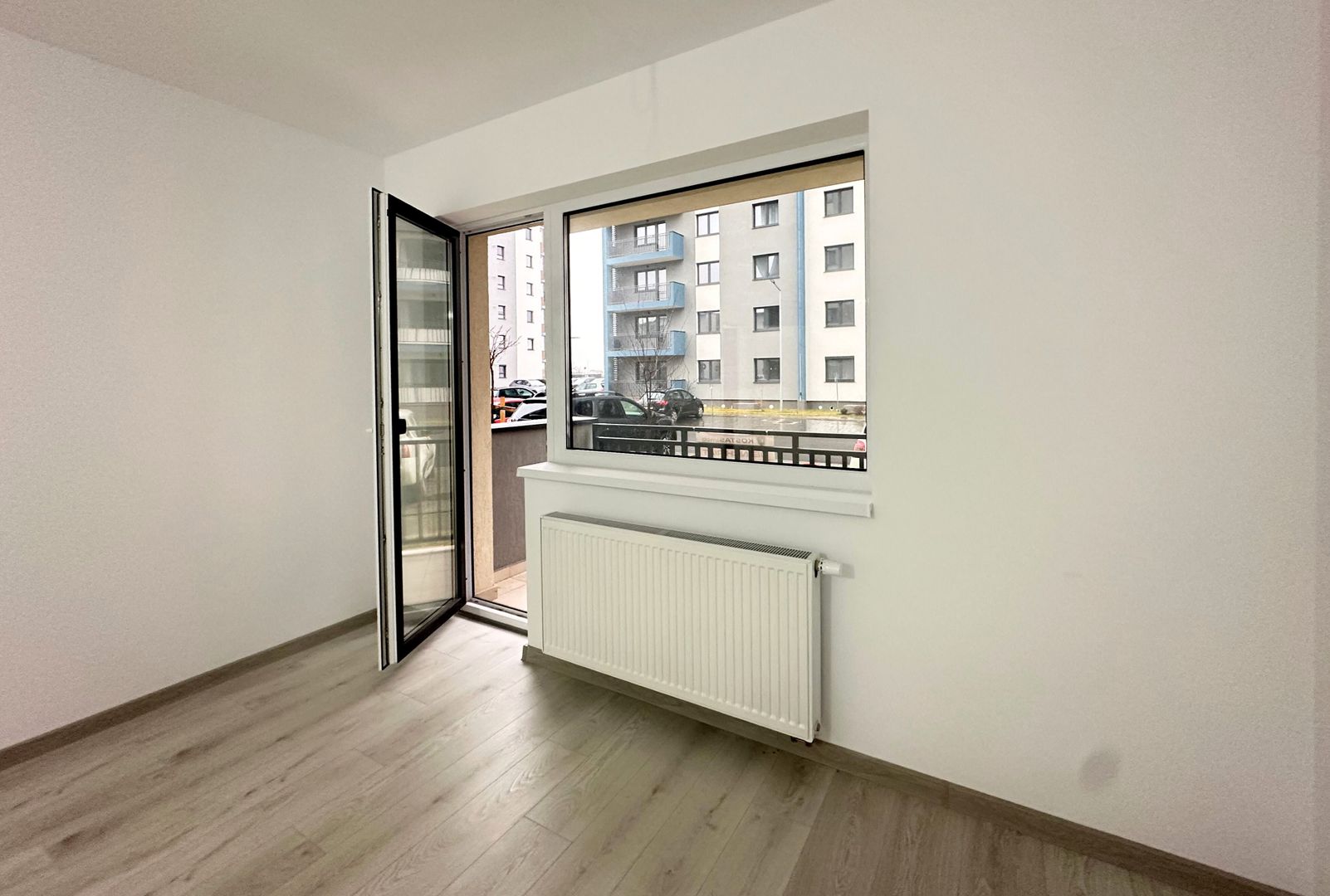 Inchiriere apartament nemobilat Casa Nobel Lângă Coresi - imaginea 4