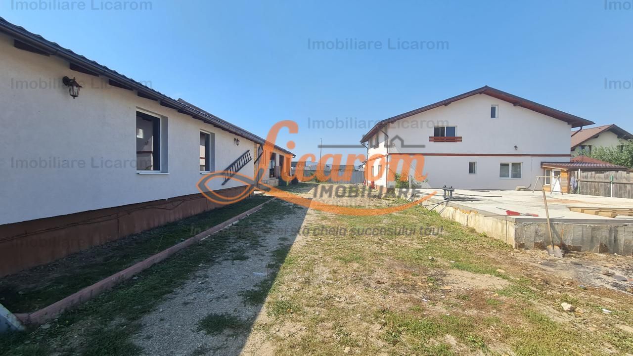 Proprietate in Cristian cu trei constructii+o fundatie,450000euro - imaginea 4