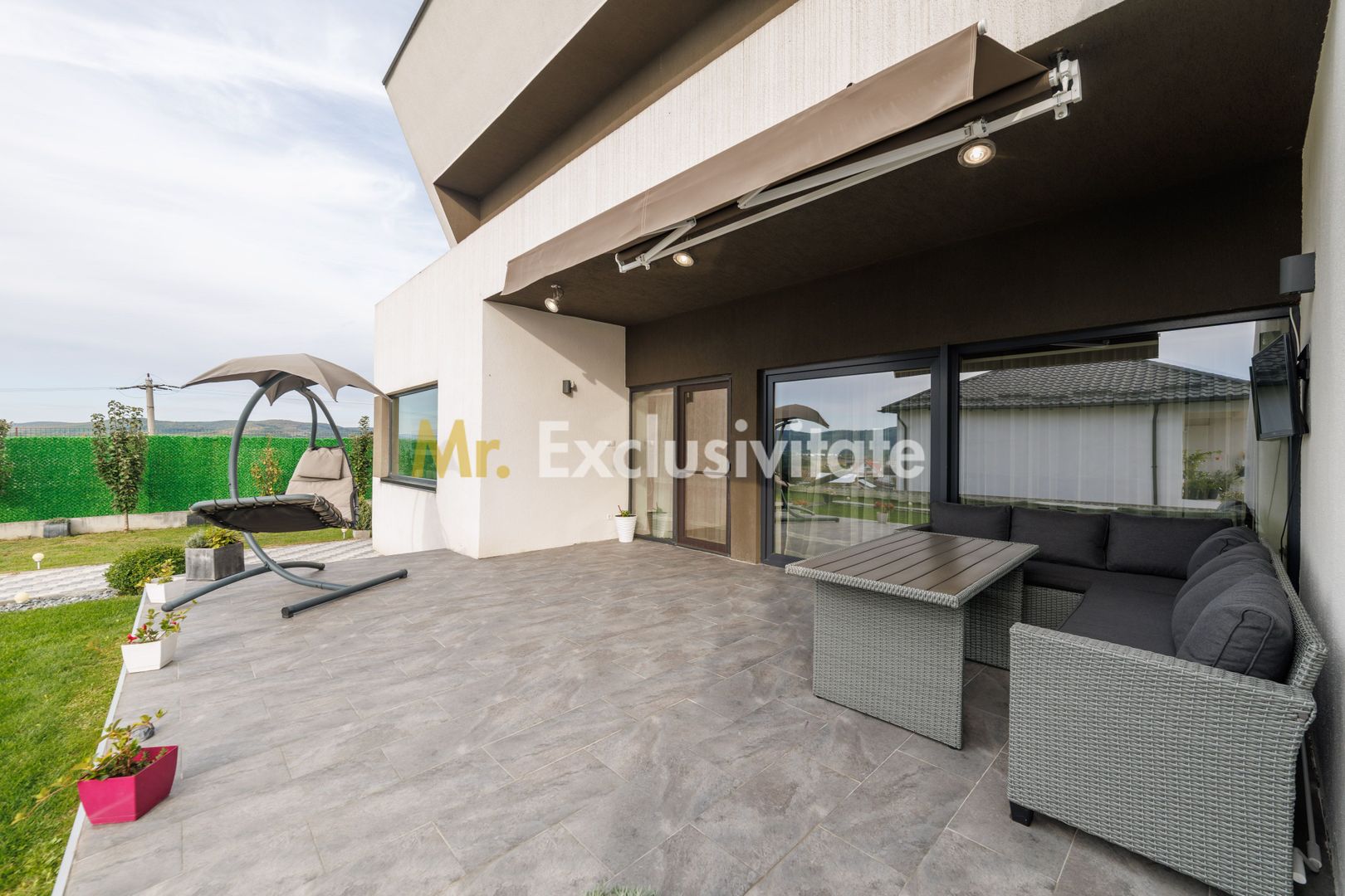 Casa moderna, constructie solida -view panoramic -Mioveni-Arges! - imaginea 10