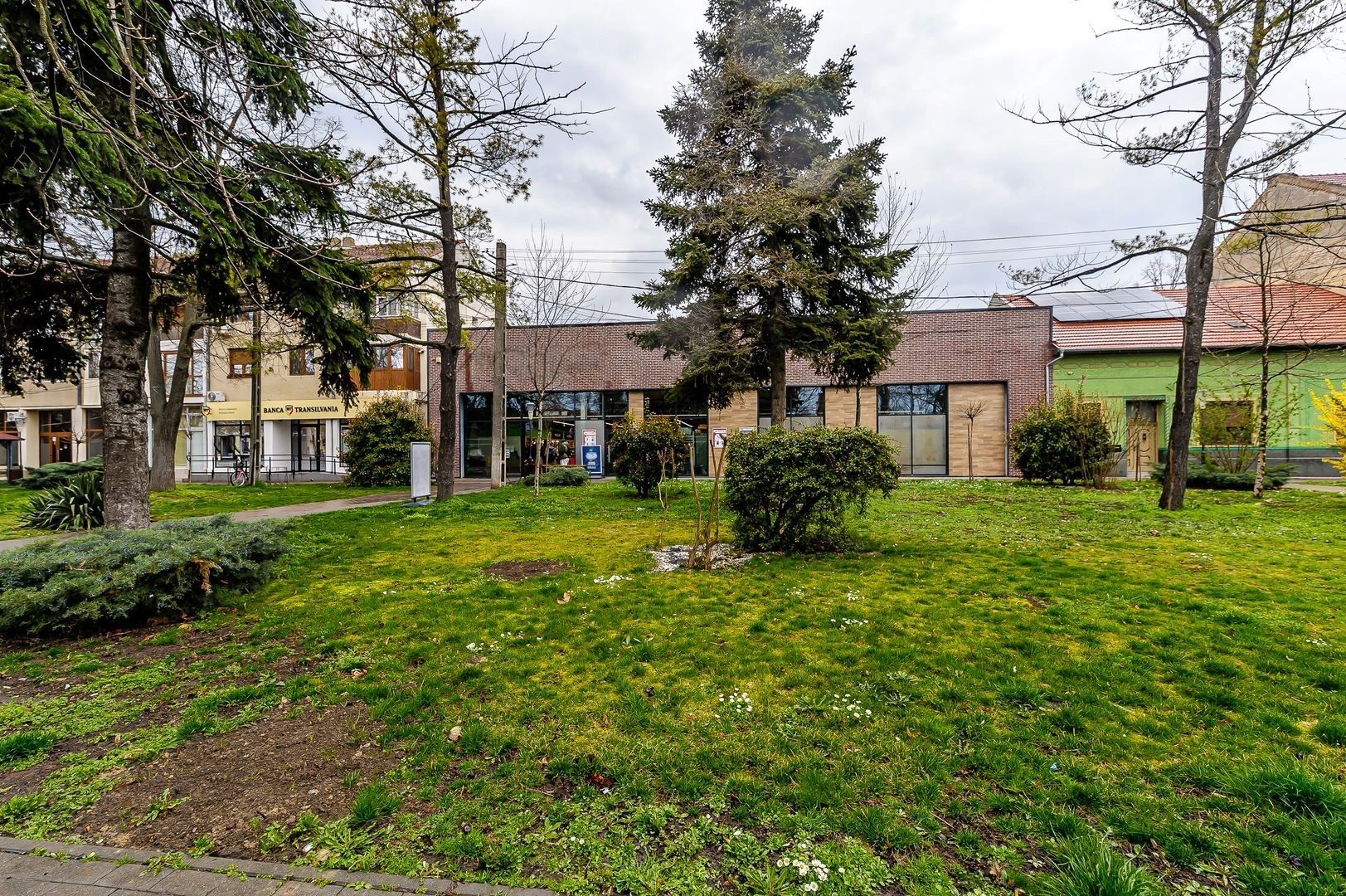 Imagine 3 - Spatiu comercial de vanzare cu chirias supermarket Profi