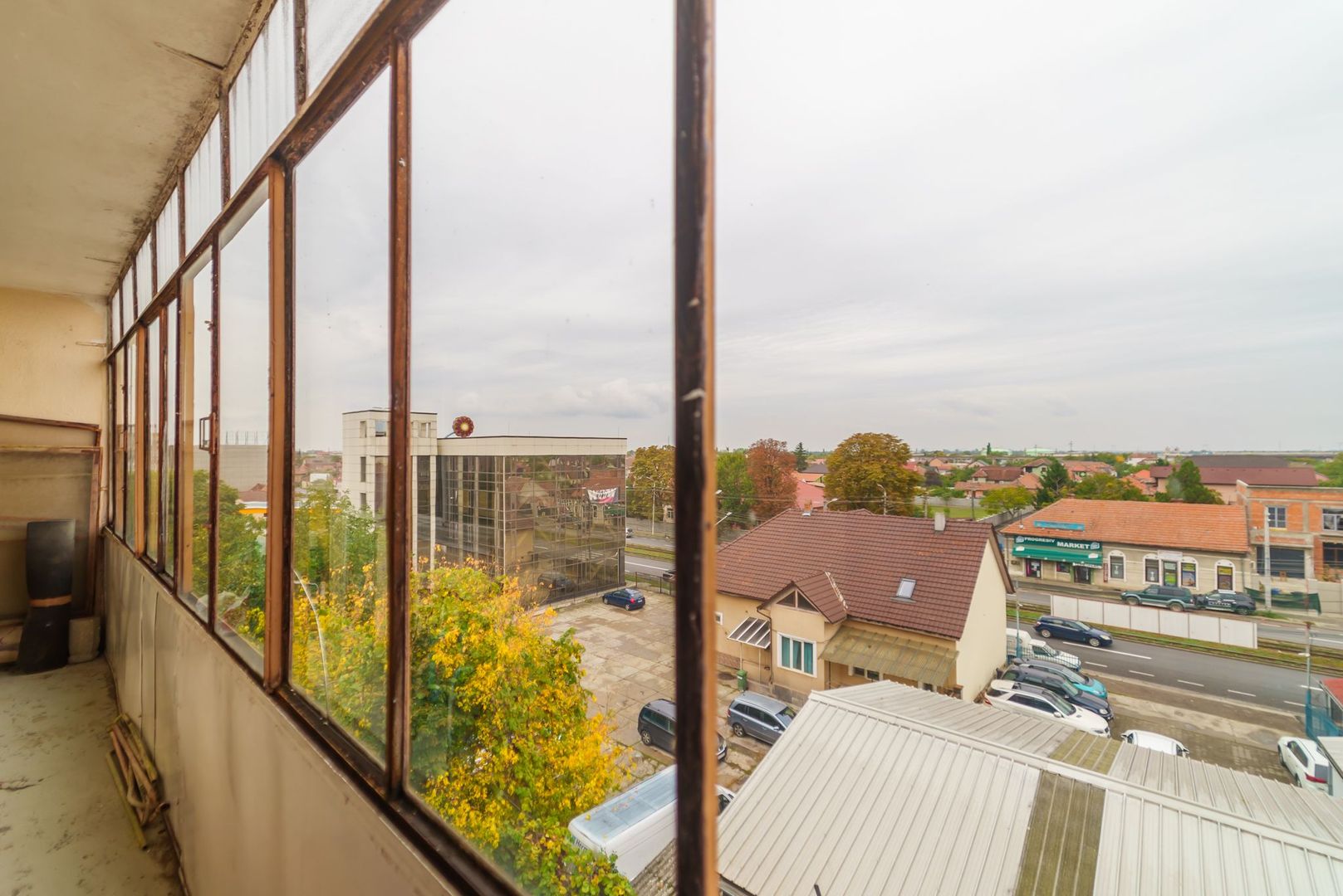 Imagine 3 - Oportunitate! Apartament 4 camere cu panoramă către Calea Radnei