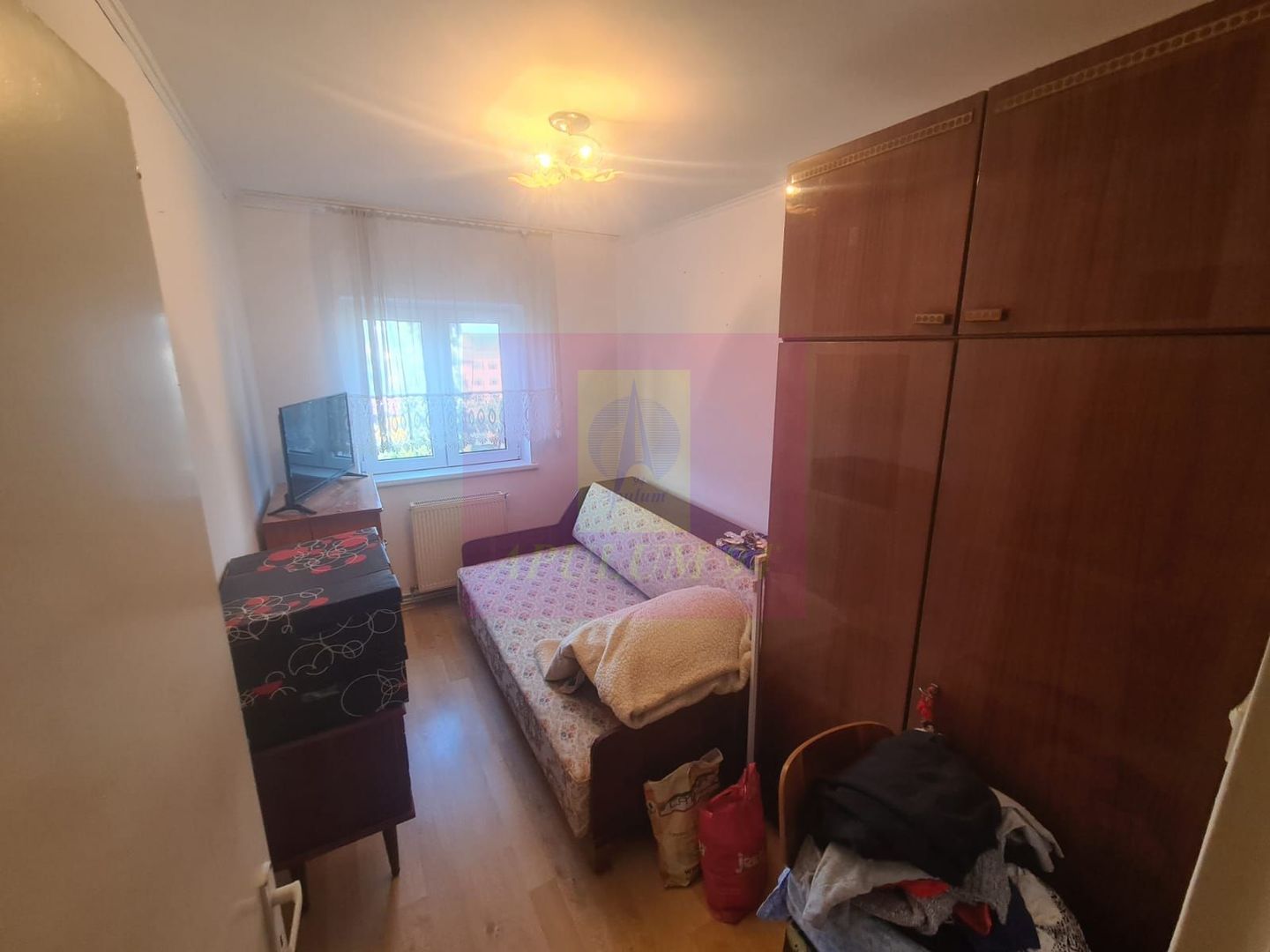 Apartament cu 3 camere de vanzare in Campina - Zona Centrala - imaginea 4