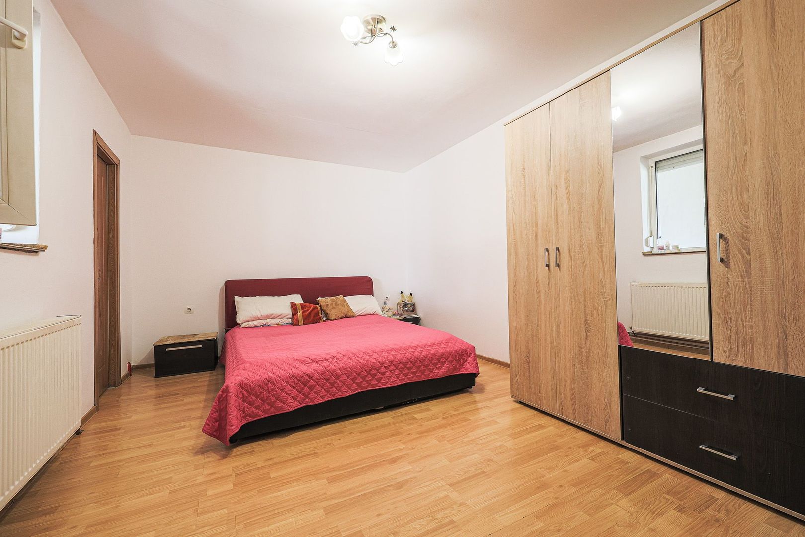 Casă renovată cu 3 camere din cărămidă în Gradiste