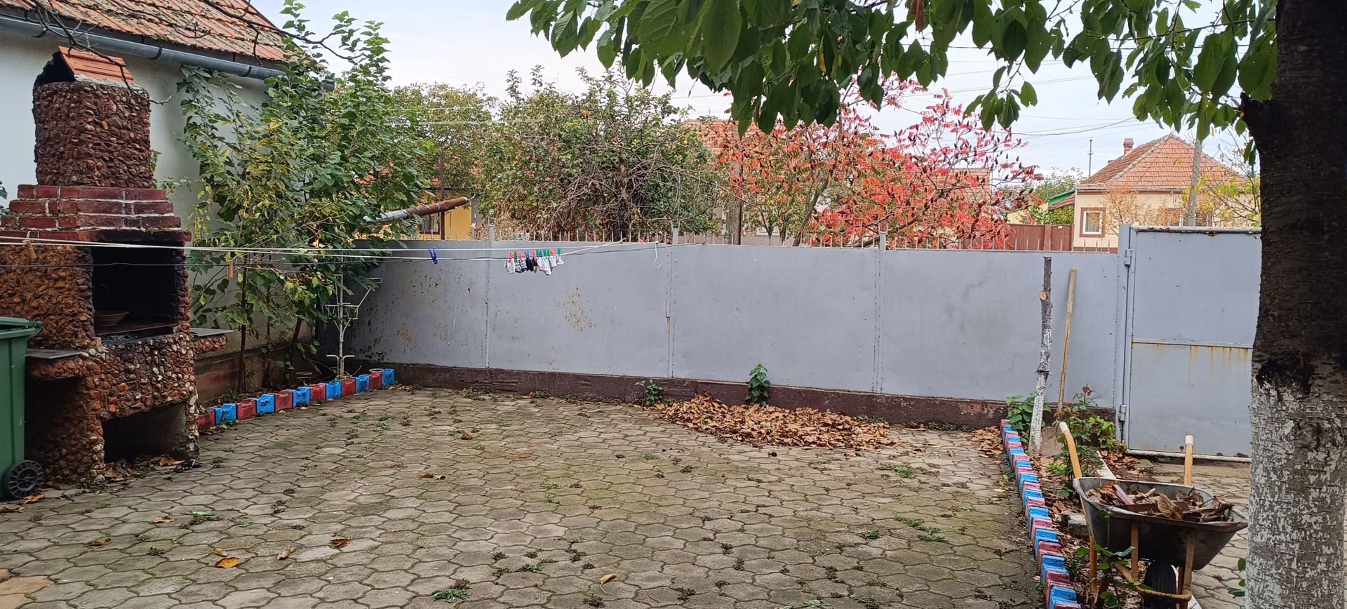 Casă spațioasă cu 4 camere , curte și teren generos în Mașloc - imaginea 7