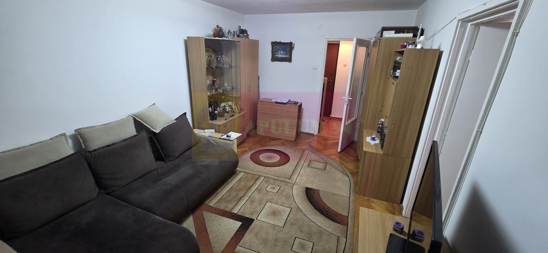Apartament cu 3 camere de vanzare in Campina