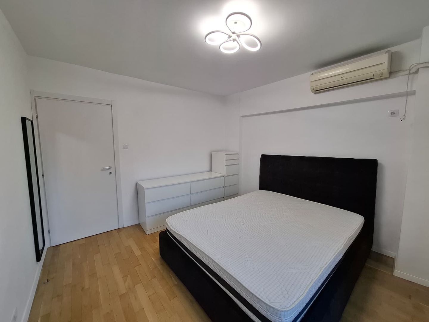 Apartament 3 camere Piata  Muncii / Metrou L219