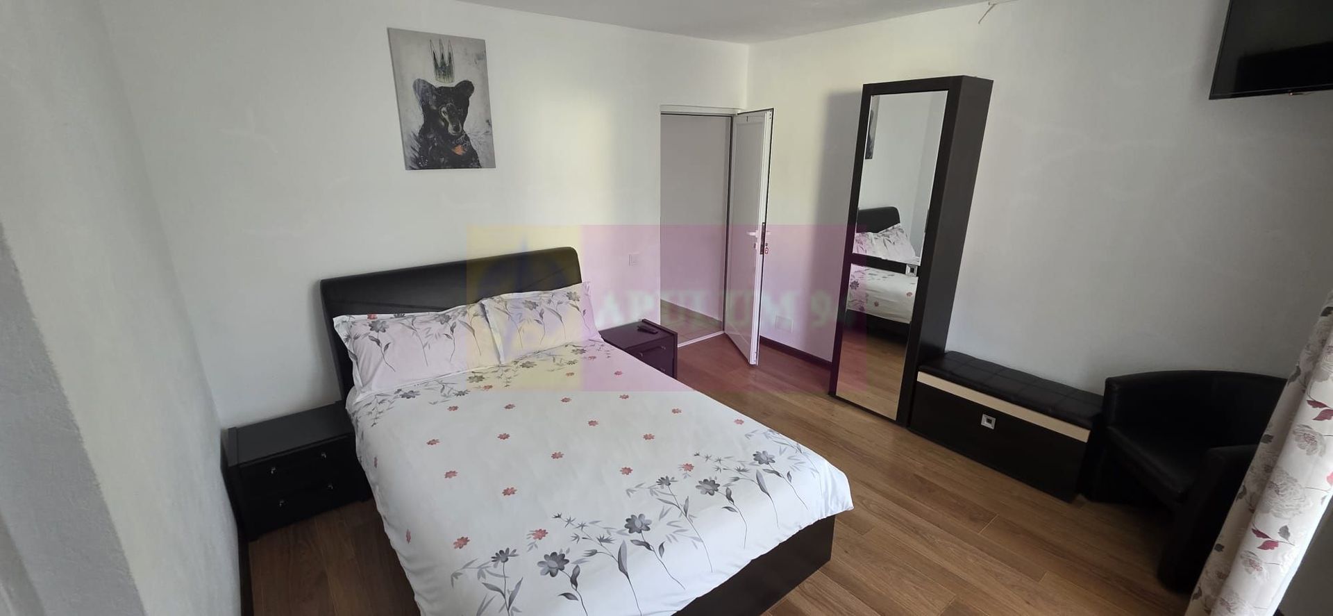Vila de vânzare cu 8 camere și garj in Busteni