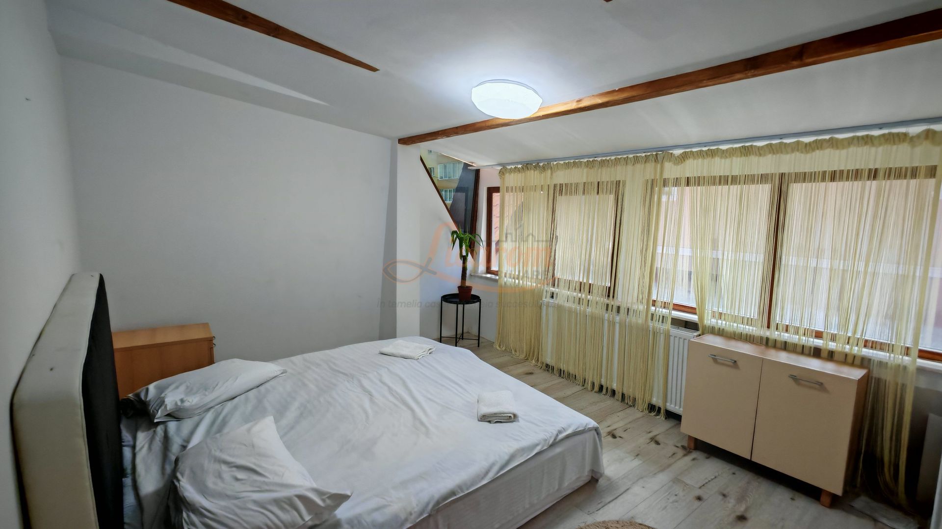 Vila 10 camere,pretabil compartimentare in 2 unitati separate,ASTRA. - imaginea 10