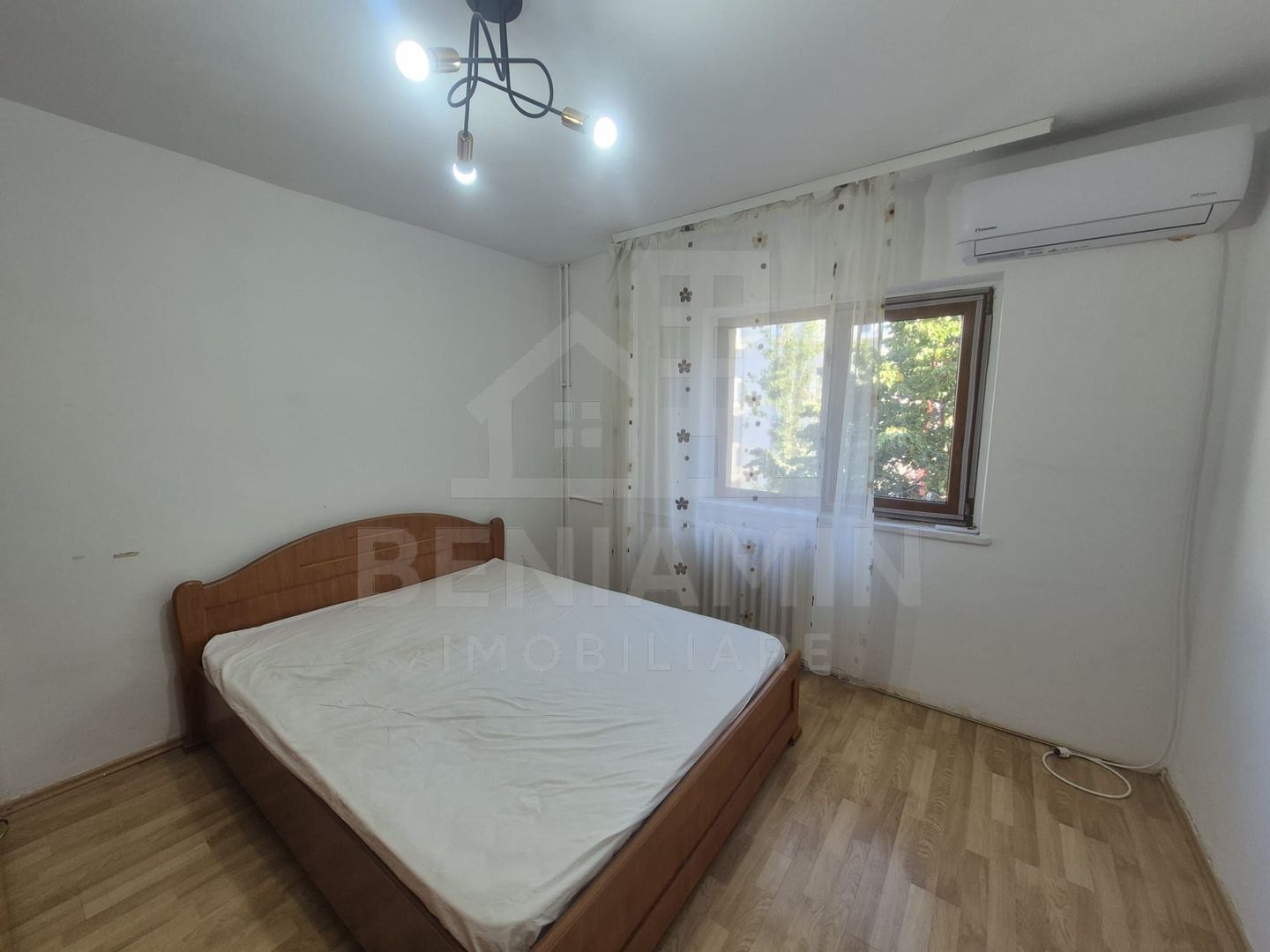 2Decomandate-52mp-Etaj3- Aer Conditionat - Lapus -Intim-Electroputere - imaginea 3