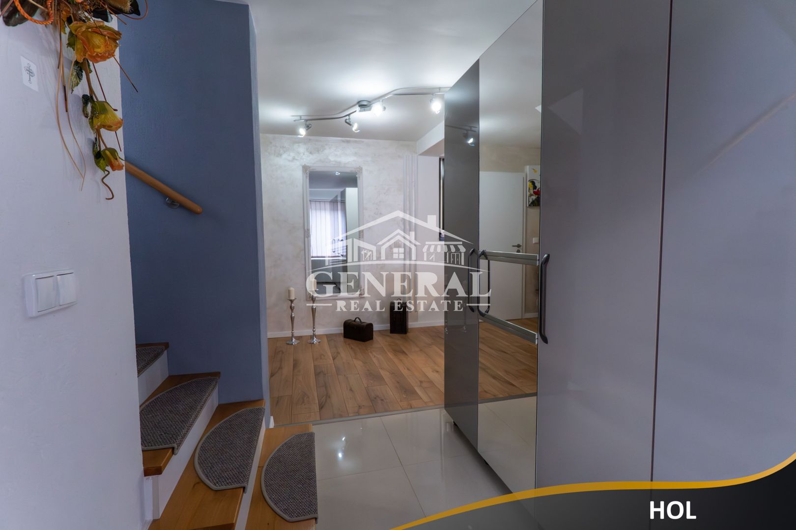 Casa de vanzare zona centrala in Baia Mare 200m2 casa si 420 teren - imaginea 10