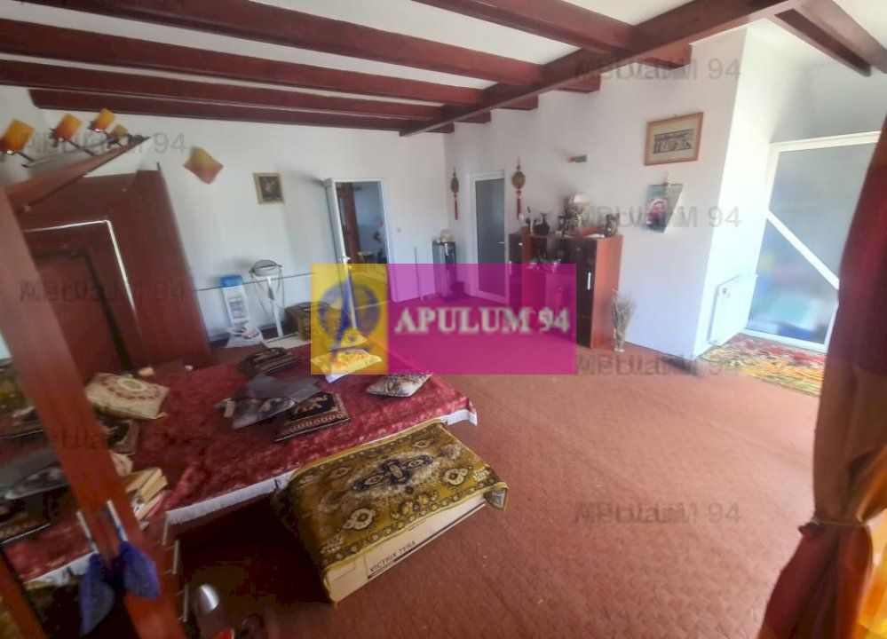 CASA (VILA) DE VANZARE IN CORNU