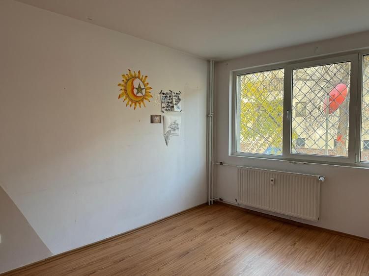 Apartament 4 camere Apusului
