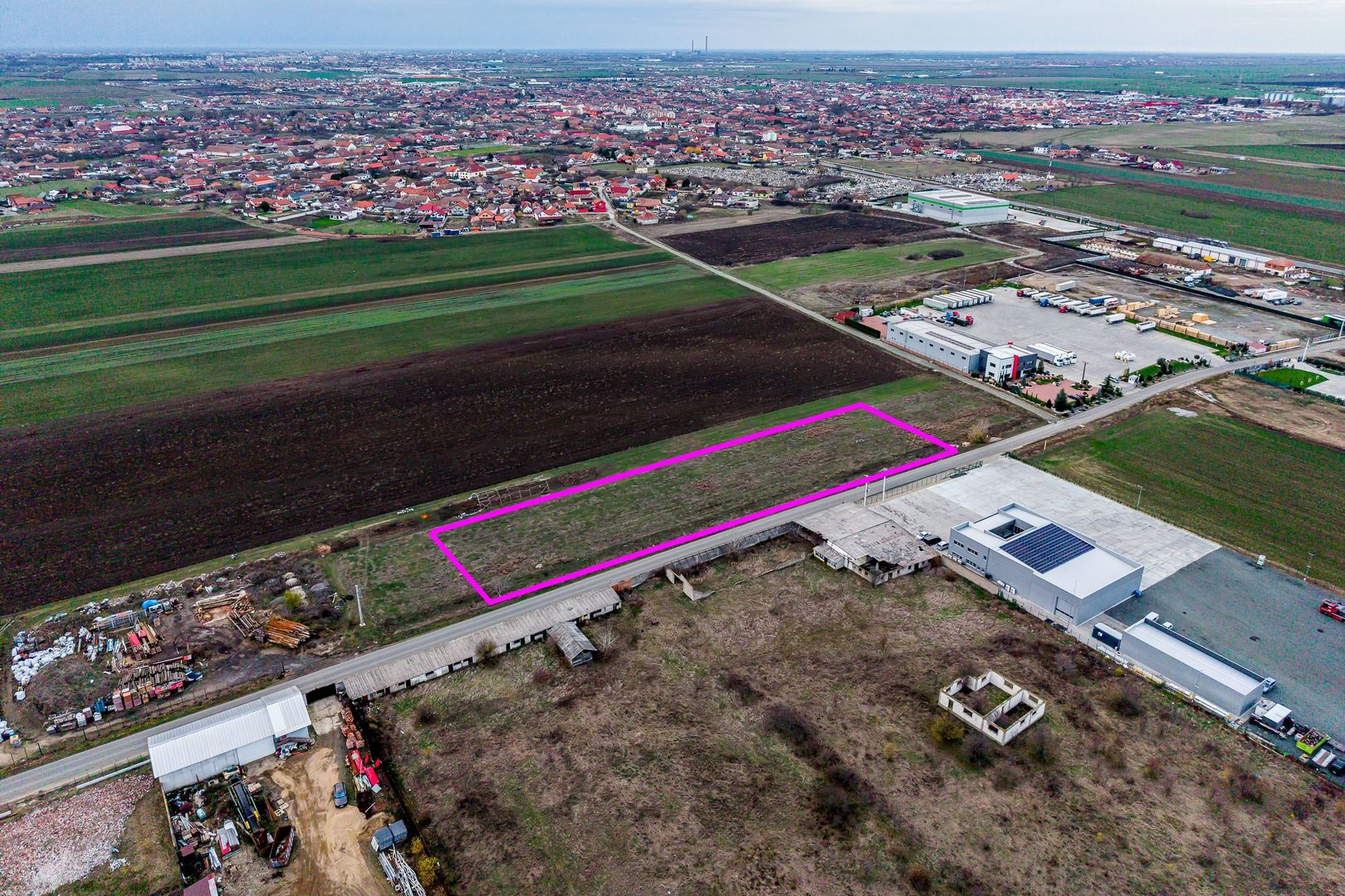 Imagine 7 - Teren cu acces DN7 și A1, ideal pentru dezvoltări industriale