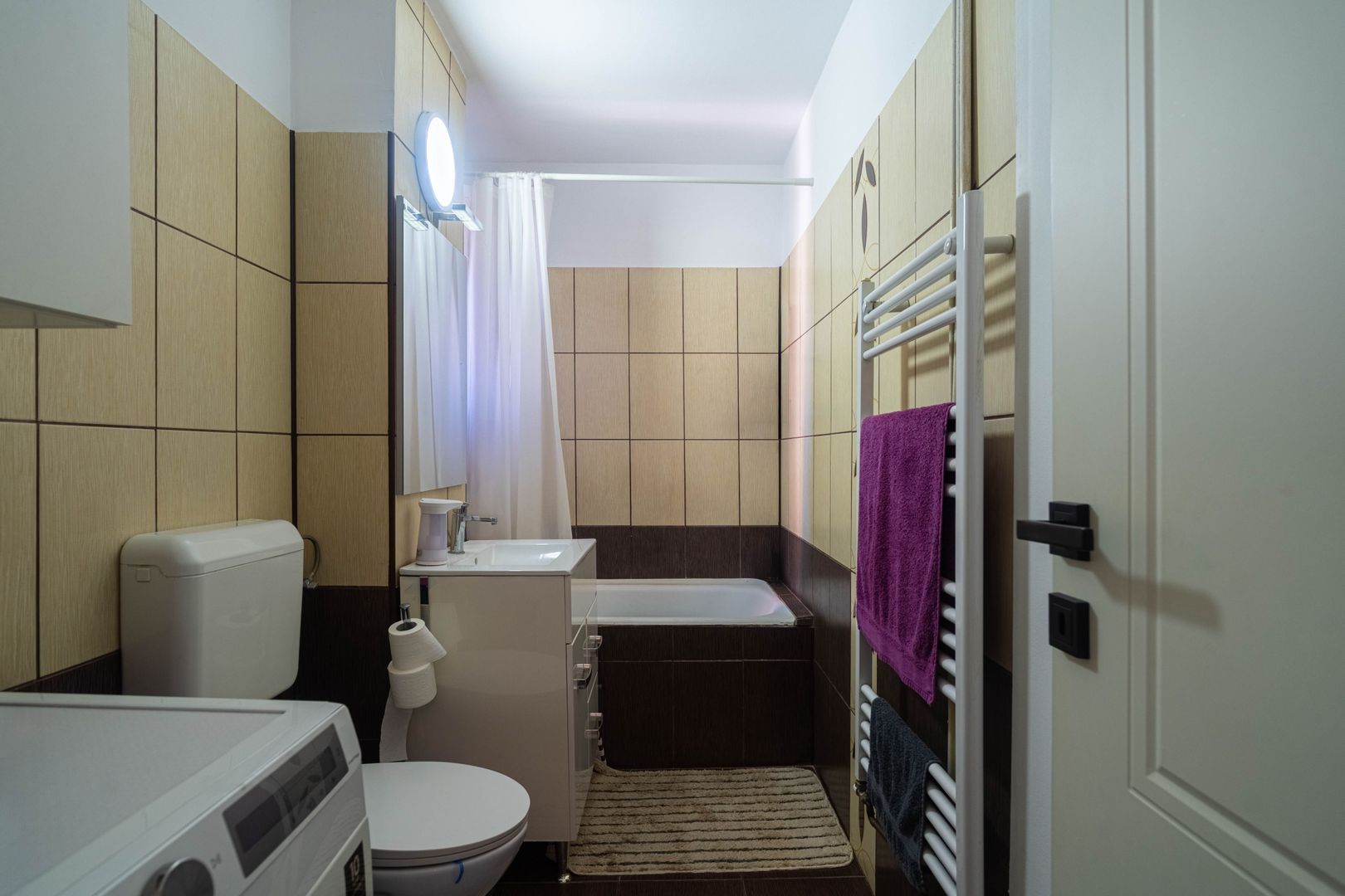 Imagine 6 - Apartament 5 camere Vlaicu – Renovat, 2 băi, centrală proprie
