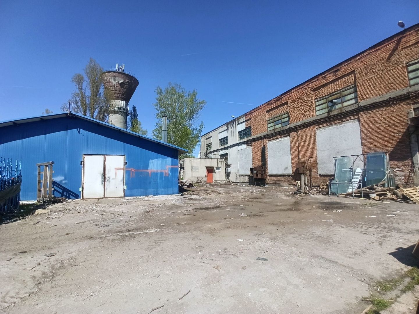 Hală de închiriat Sector 3 – Șos. Industriilor – 290 mp