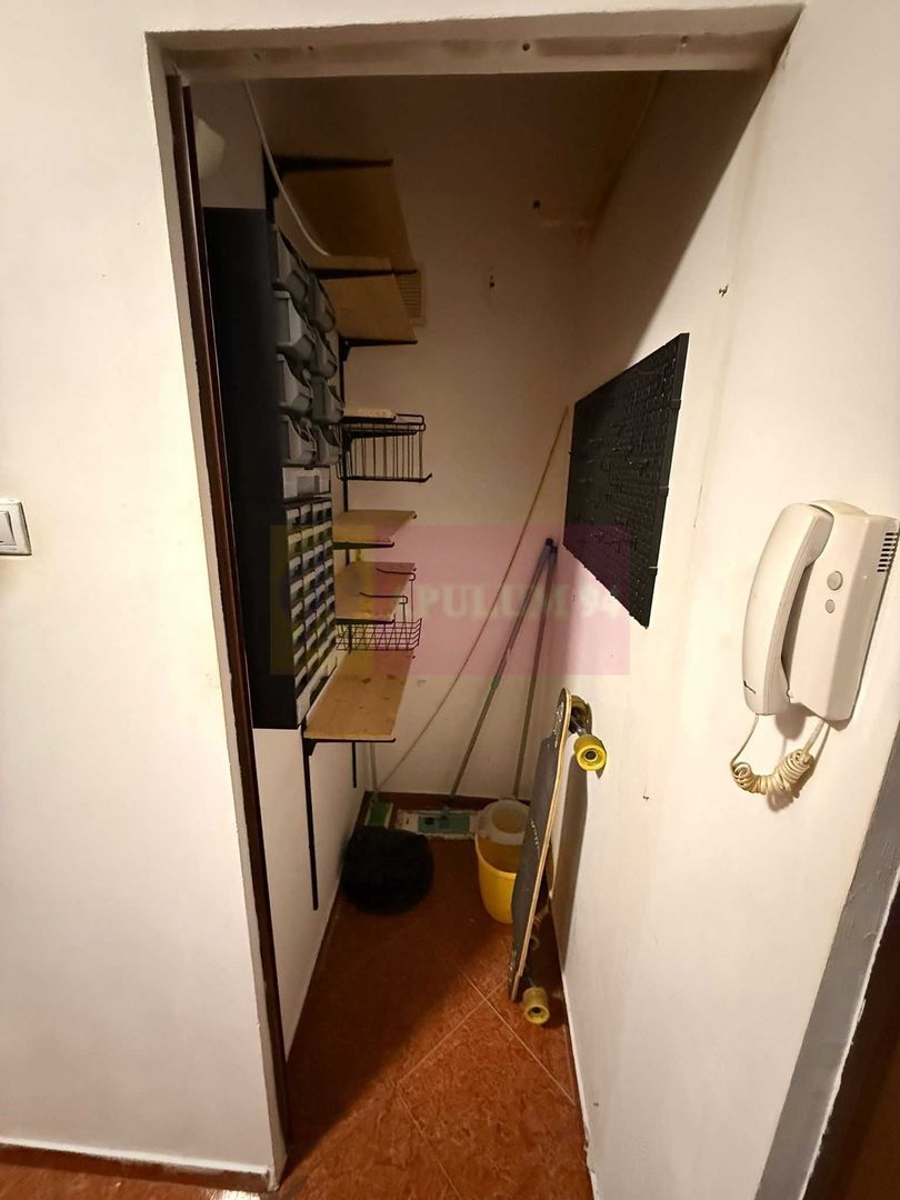 Apartament 3 camere, etaj 1/4, în Drumul Taberei