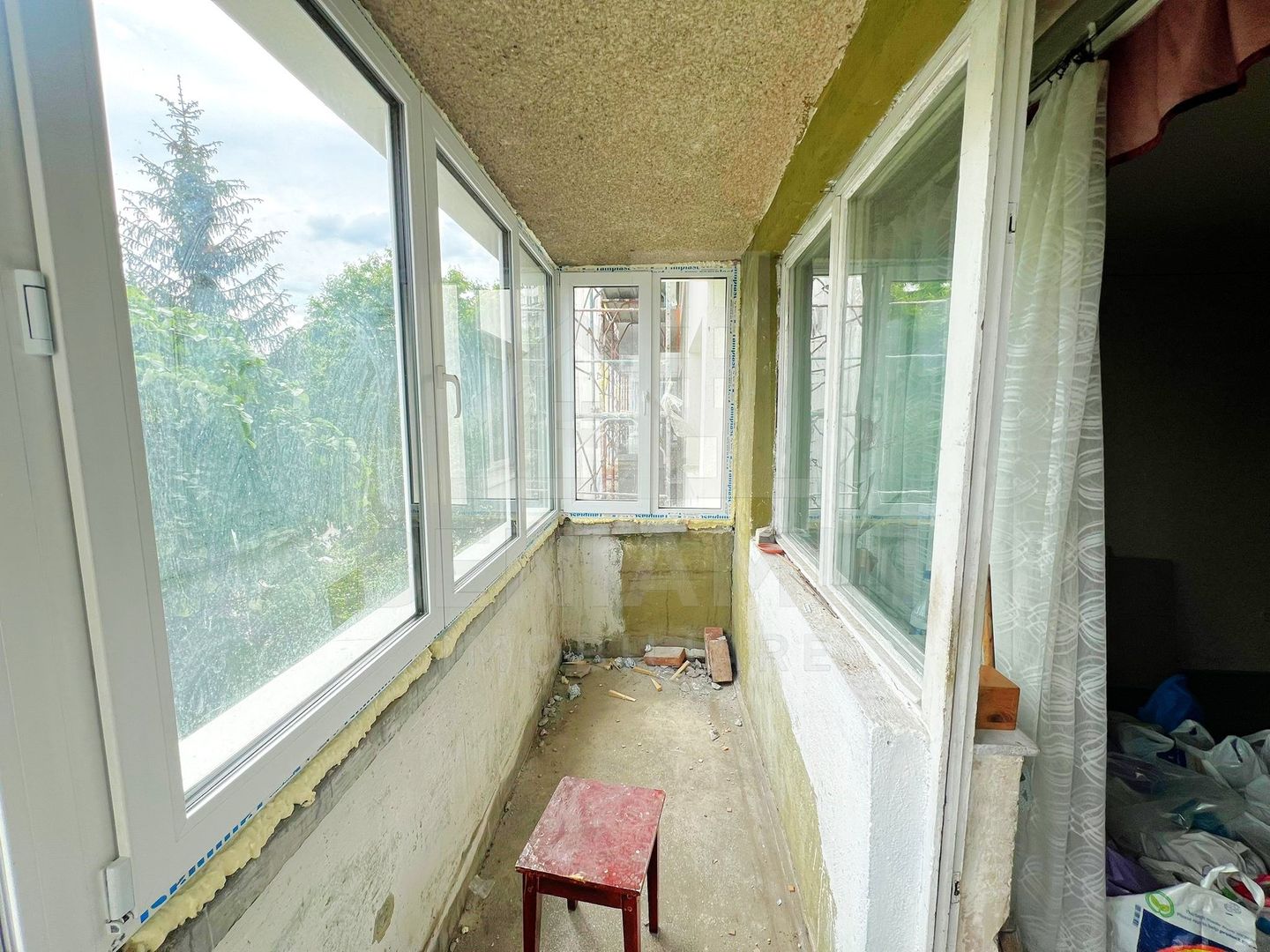 Apartament-2 Camere-48mp-CT- Etajul 2-Izolat-Bulevardul Saturn-Brasov - imaginea 6