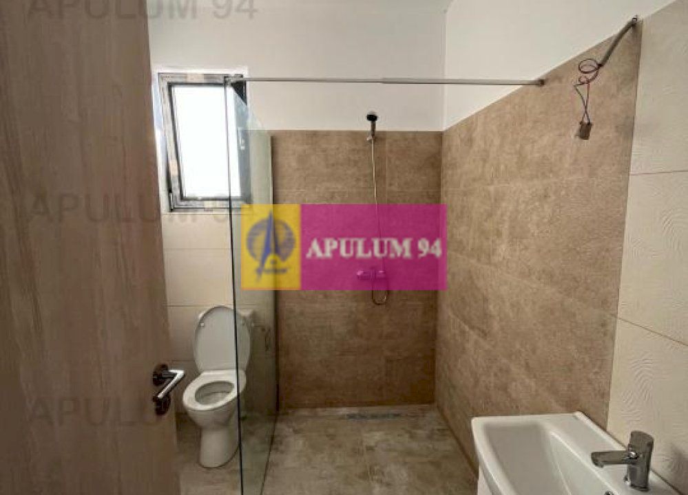 Săbăreni, casă nouă tip parter, cu pod mansardabil