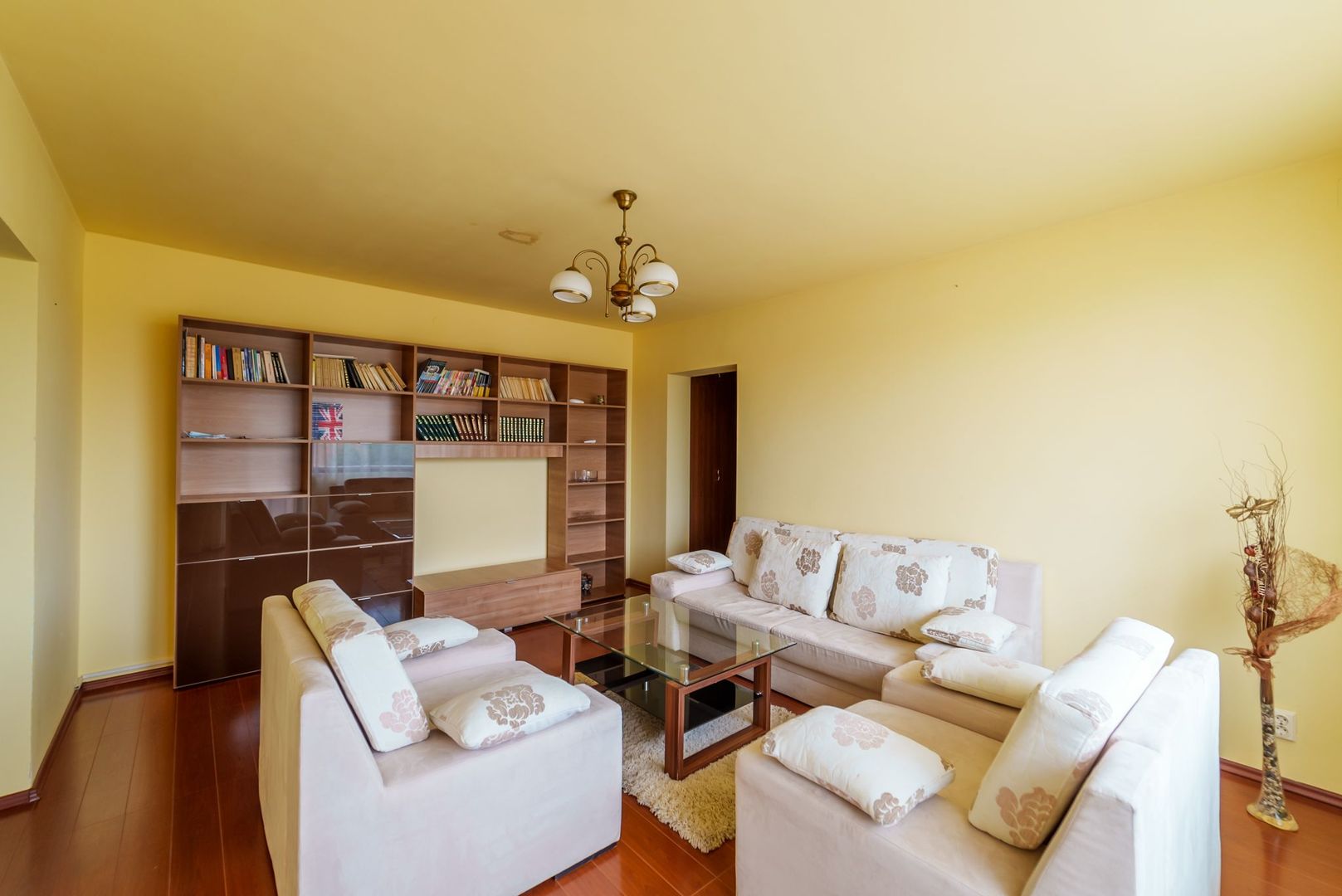 Apartament 2 camere luminos, zona excelenta Podgoria