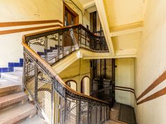 Apartament cu 2 camere la etajul 1 în clădire reabilitată