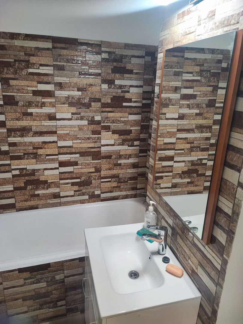 Vand apartament 3 camere - Panoramă superbă Parcul Tei  - renovat - imaginea 9