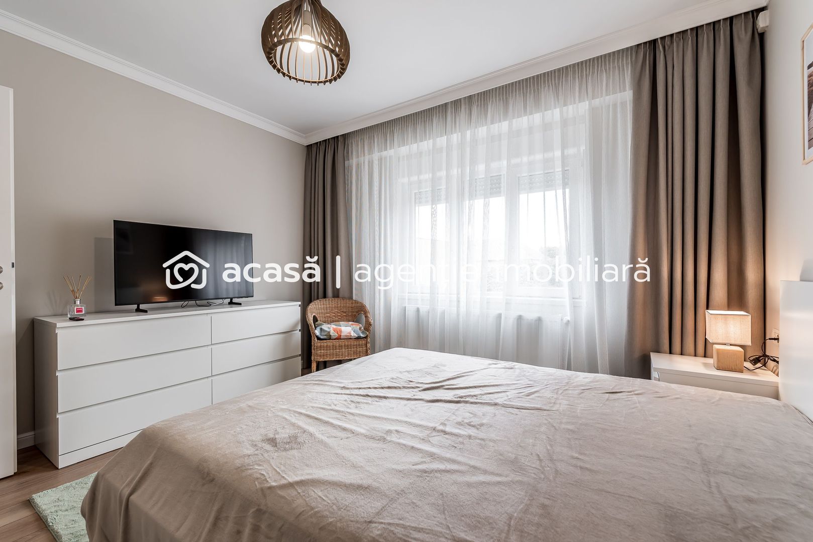 Imagine 5 - Apartament ultrafinisat la cheie cu 2 camere decomandat Piata Mica