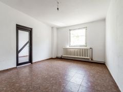 Casă individuală cu potențial comercial excelent in cartierul Vlaicu