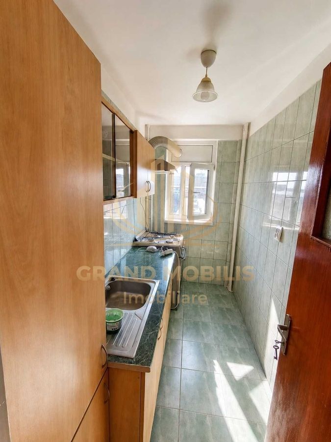 Apartament cu 2 camere, decomandat Bulevardul C-tin Brancoveanu - imaginea 3