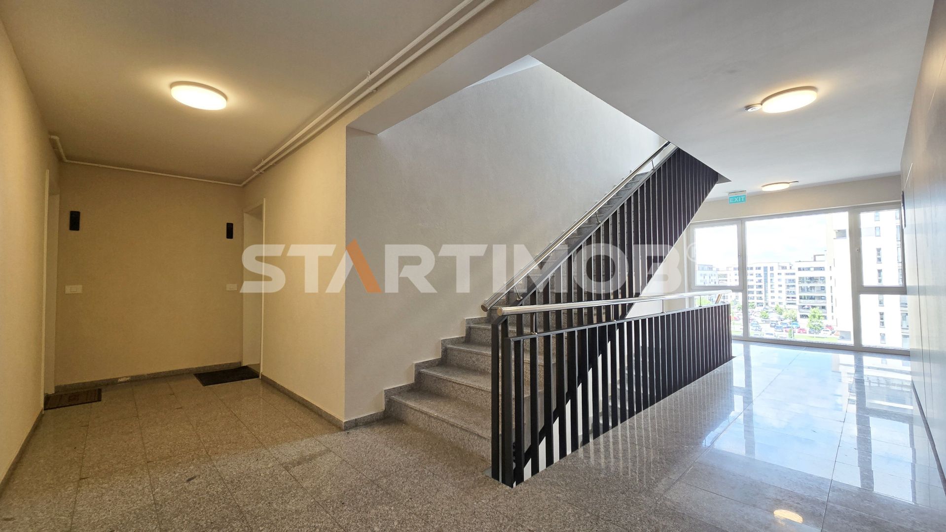 Apartament mobilat Coresi cu parcare si boxa
